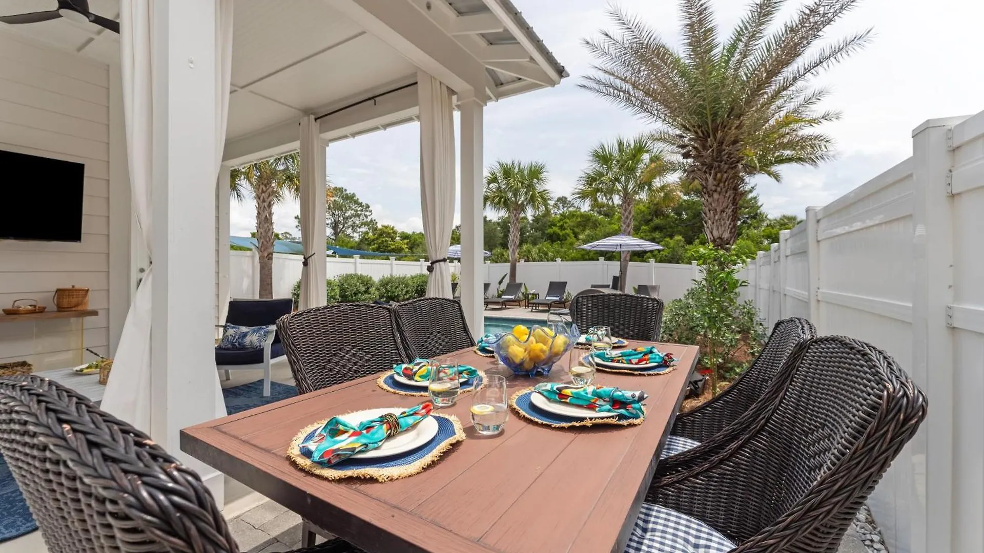 Semesterbostad Pool Patio Outdoor Dining Walk To Shore Pier Park Sanctuary On Sands Panama City Beach